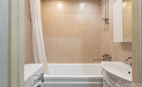 Продажа 1-комн квартиры на вторичном рынке Большевиков пр-кт,  д. 30 к1