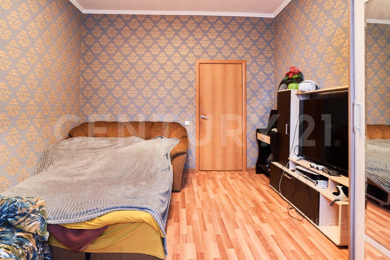 Продажа 3-комн квартиры на вторичном рынке улица Возрождения, 19/38