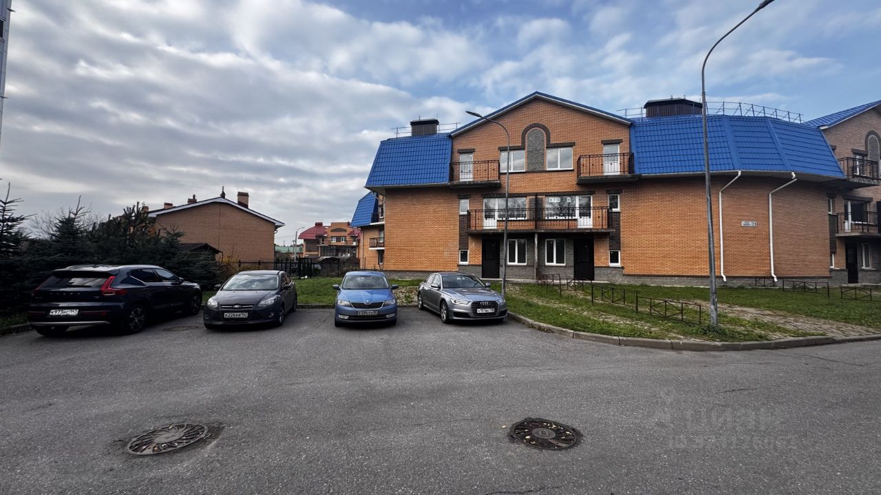 Продажа 2-комн квартиры на вторичном рынке Зеленогорск, улица Мира, 21