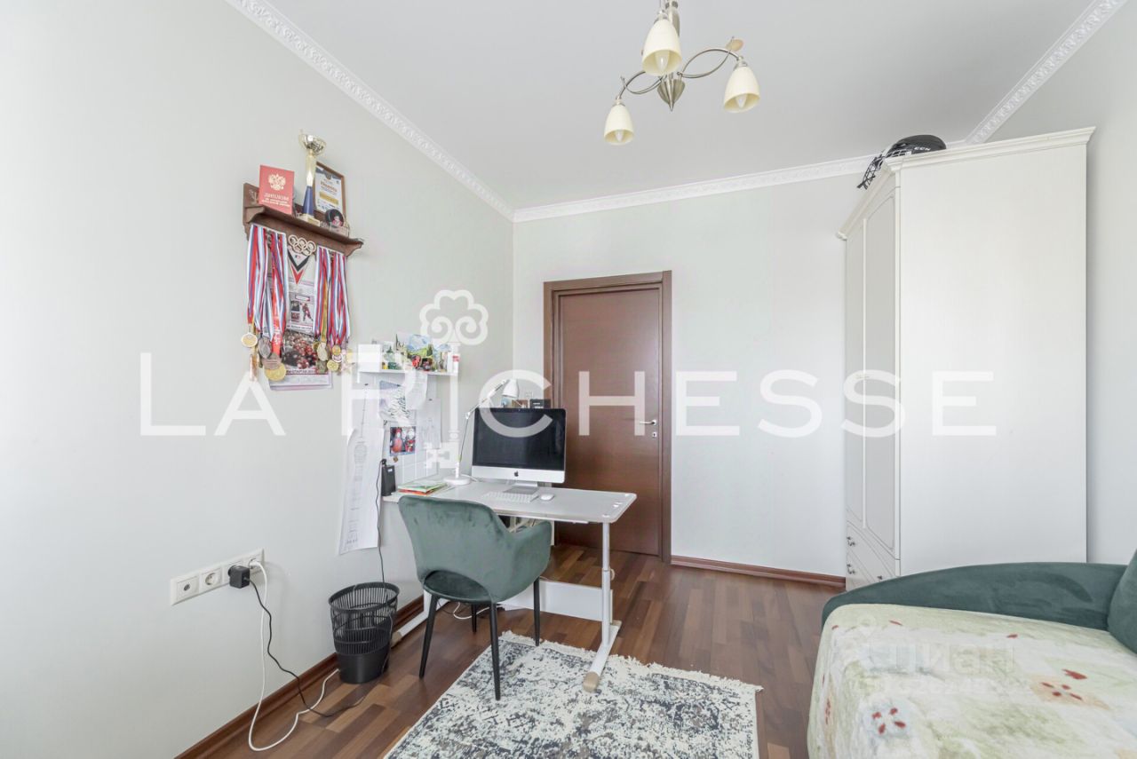 Продажа 2-комн квартиры на вторичном рынке Беловежская улица, 17К2