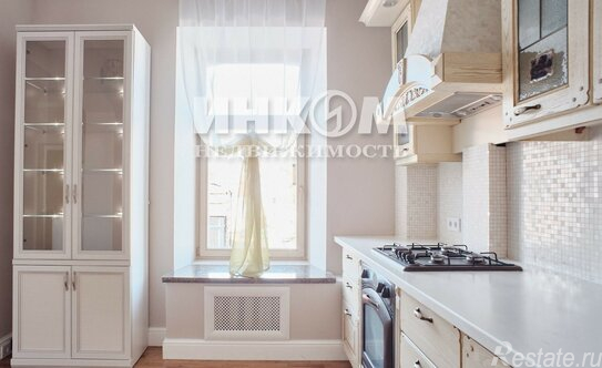 Продажа 6-комн квартиры на вторичном рынке Колобовский 2-й пер,  д. 9/2,  к. 5