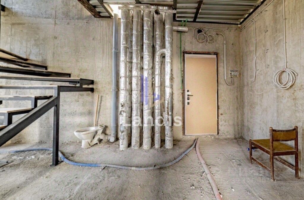 Продажа 5-комн квартиры на вторичном рынке улица Обручева, 3