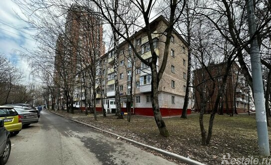 Продажа 3-комн квартиры на вторичном рынке Сафоновская улица,  д. 17