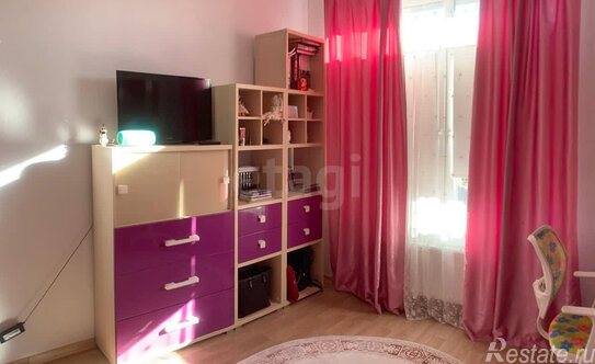 Продажа 2-комн квартиры на вторичном рынке улица Адмирала Черокова,  д. 18 к3