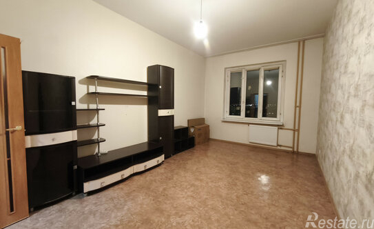 Продажа 1-комн квартиры на вторичном рынке Софийская улица,  д. 37 к2