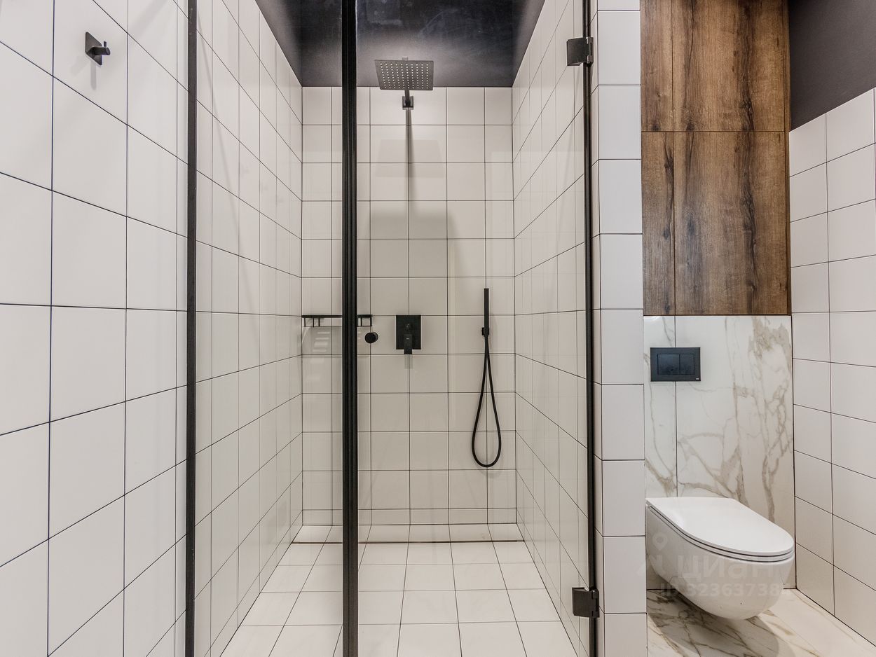 Продажа 5-комн квартиры на вторичном рынке Смольный проспект, 17