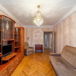 Продажа 2-комн квартиры на вторичном рынке Александровской фермы пр-кт,  д. 1