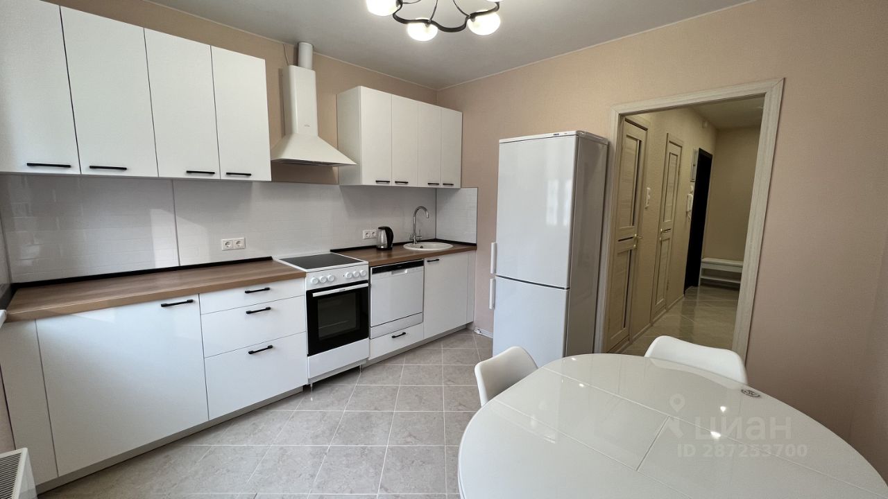 Аренда 3-комн квартиры на вторичном рынке улица Ухтомского Ополчения, 8