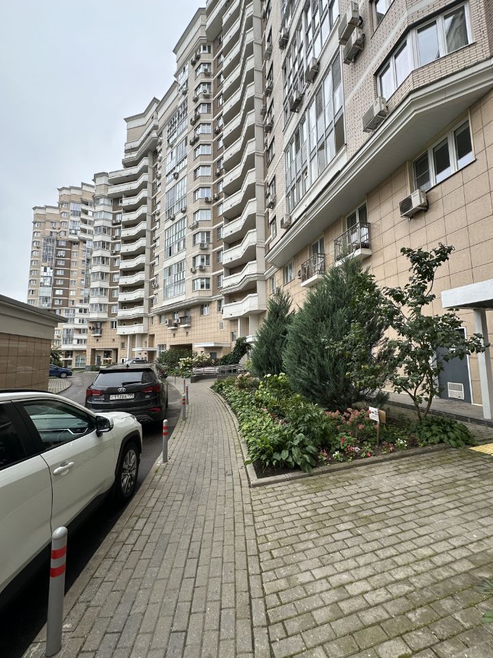 Продажа 3-комн квартиры на вторичном рынке улица Академика Виноградова, 1