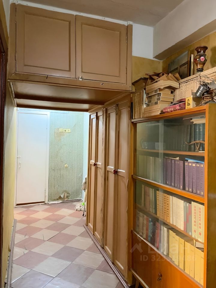 Продажа 2-комн квартиры на вторичном рынке Резервный проезд, 2