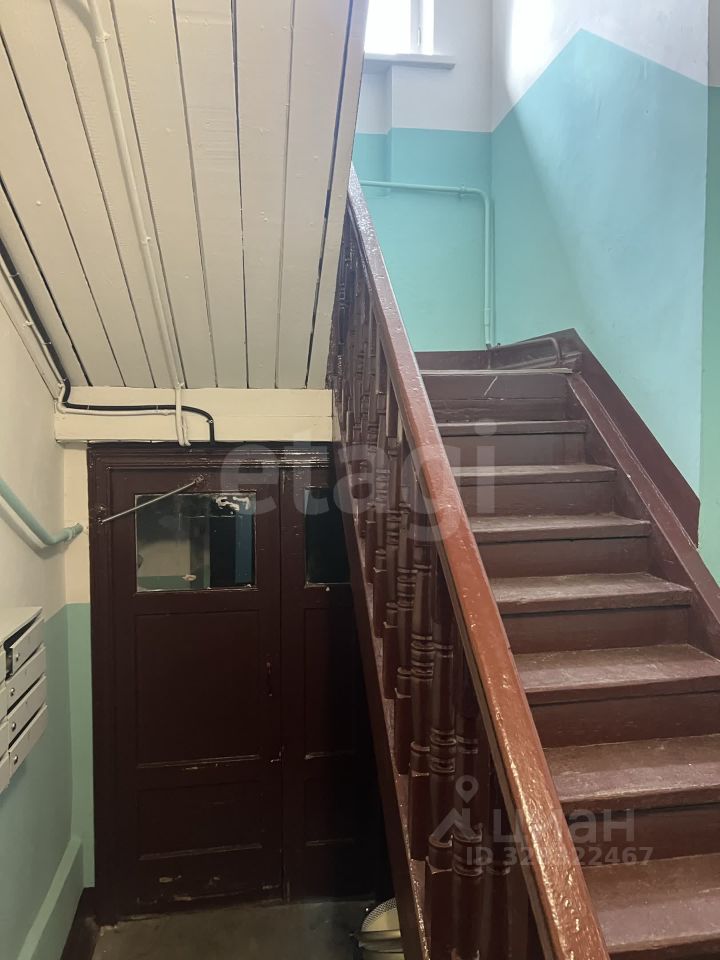 Продажа 2-комн квартиры на вторичном рынке Ломоносов, Владимирская улица, 18а