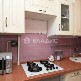 Продажа 2-комн квартиры на вторичном рынке Матвеевская улица,  д. 42 к2