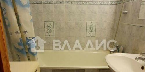 3-комн квартира улица Василия Петушкова,  д. 7