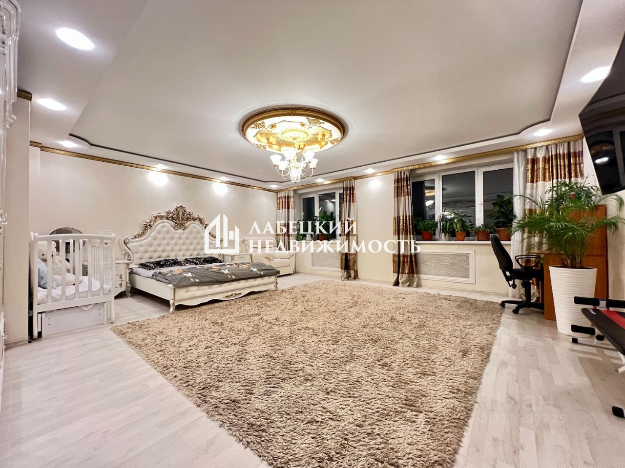 Продажа 2-комн квартиры на вторичном рынке улица Шкапина, 9-11
