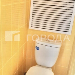 Продажа 2-комн квартиры на вторичном рынке улица Генерала Антонова,  д. 1