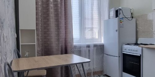 1-комн квартира Коммунар, Школьная улица, 3а