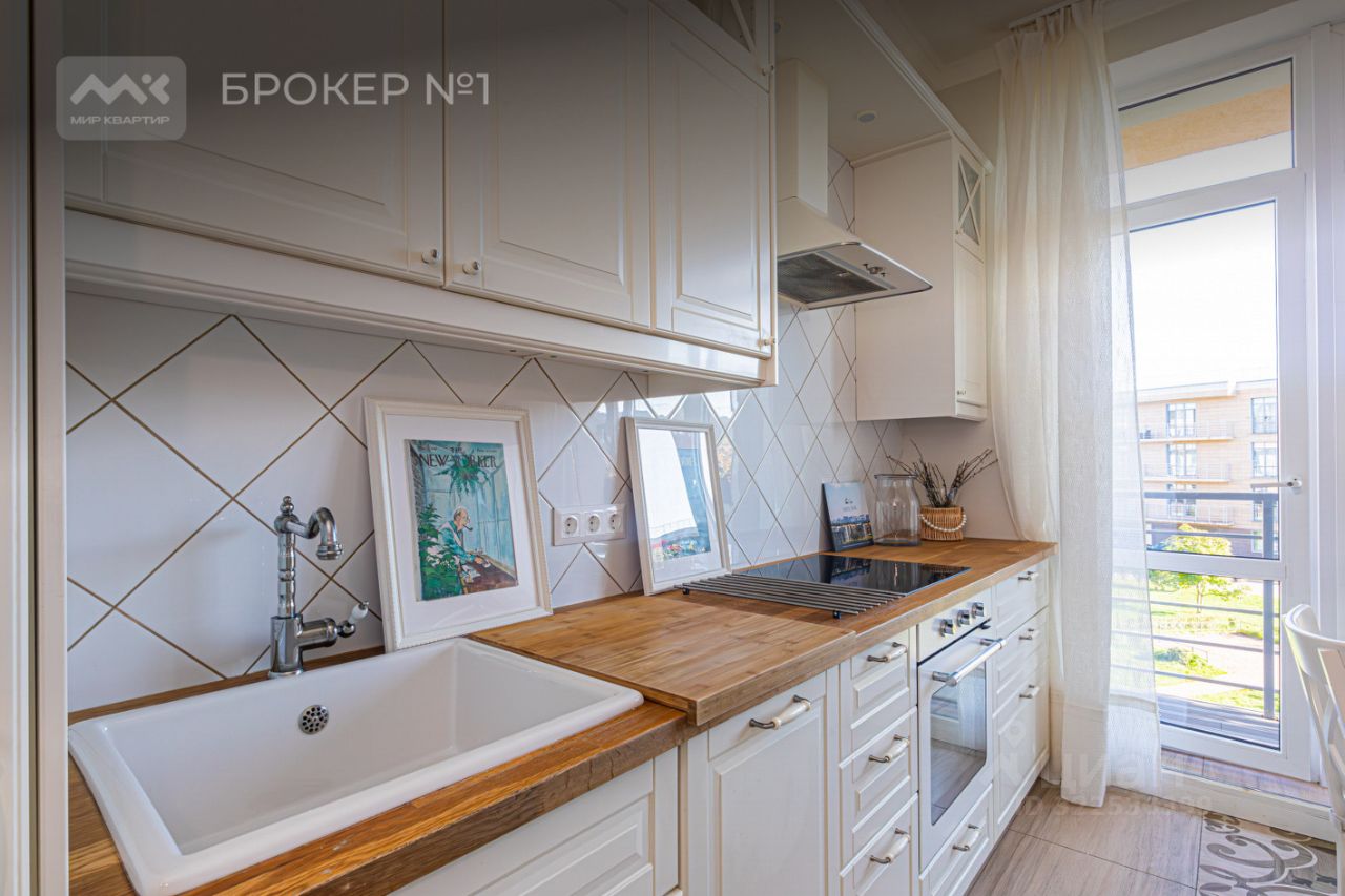 Продажа 1-комн квартиры на вторичном рынке Лахта тер., улица Новая, 51к7