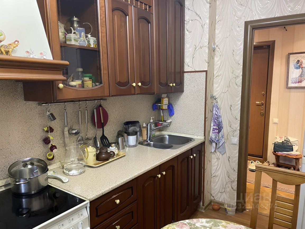 Продажа 3-комн квартиры на вторичном рынке Бирюлевская улица, 37К3