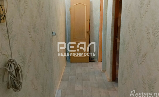 Продажа 2-комн квартиры на вторичном рынке Гатчина г, Профессора Русинова ул,  д. 18