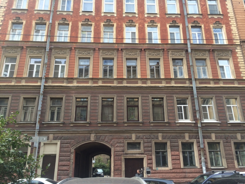 Продажа 2-комн квартиры на вторичном рынке Серпуховская ул,  д. 5
