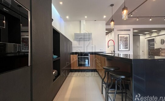 Продажа 4-комн квартиры на вторичном рынке Ружейный переулок,  д. 3