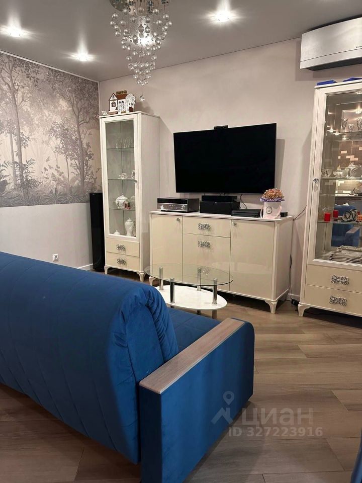 Продажа 3-комн квартиры на вторичном рынке ВНИИССОК пгт, улица Бородинская, 3