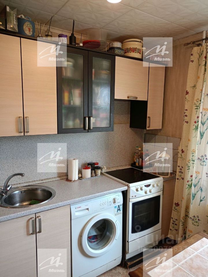 Продажа 3-комн квартиры на вторичном рынке Боровский проезд, 2