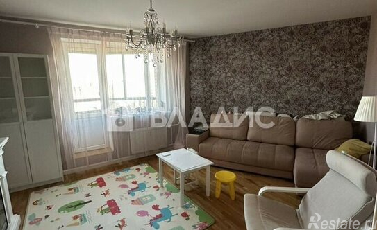 Продажа 1-комн квартиры на вторичном рынке Раздельная улица