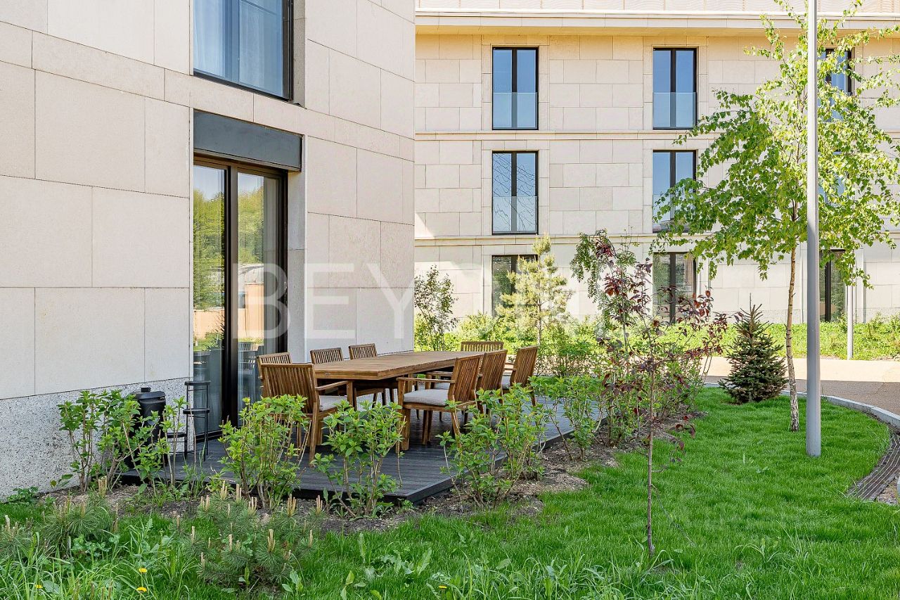 Продажа 5-комн квартиры на вторичном рынке Таманская улица, 1к3с9