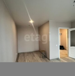 Продажа 3-комн квартиры на вторичном рынке улица Маршала Захарова,  д. 60