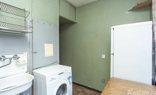 Продажа 2-комн квартиры на вторичном рынке Будапештская ул,  д. 63,  к. 1