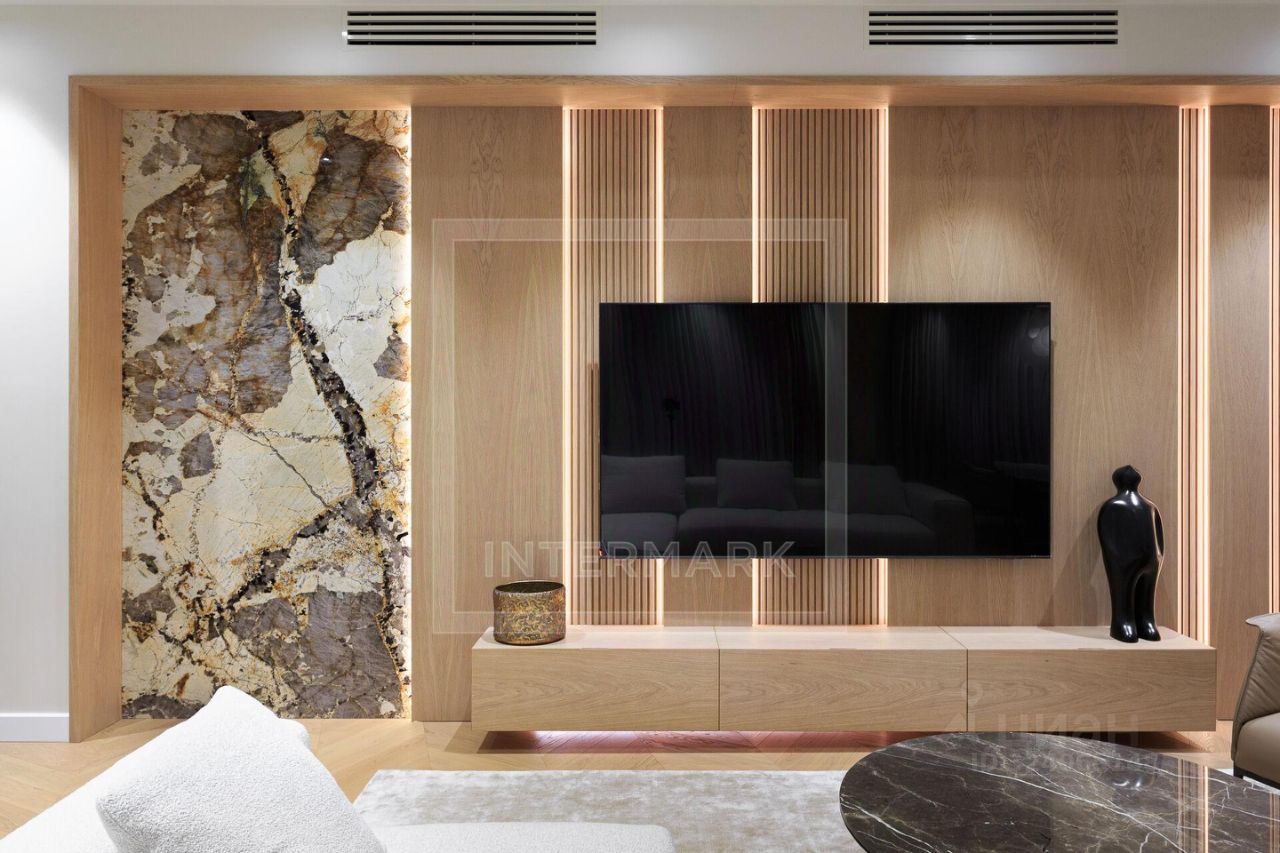 Продажа 4-комн квартиры на вторичном рынке Погодинская улица, 2