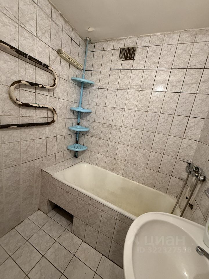 Продажа 2-комн квартиры на вторичном рынке Пушкин, Октябрьский бульвар, 33