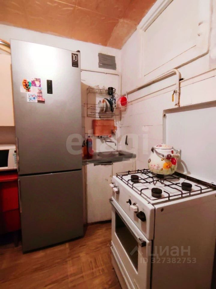 Продажа 2-комн квартиры на вторичном рынке Живописная улица, 34К3
