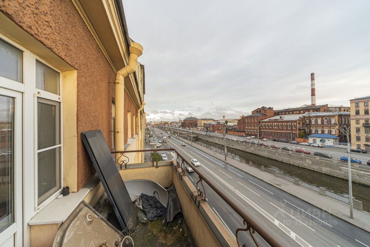 Продажа 3-комн квартиры на вторичном рынке набережная Обводного Канала, 121