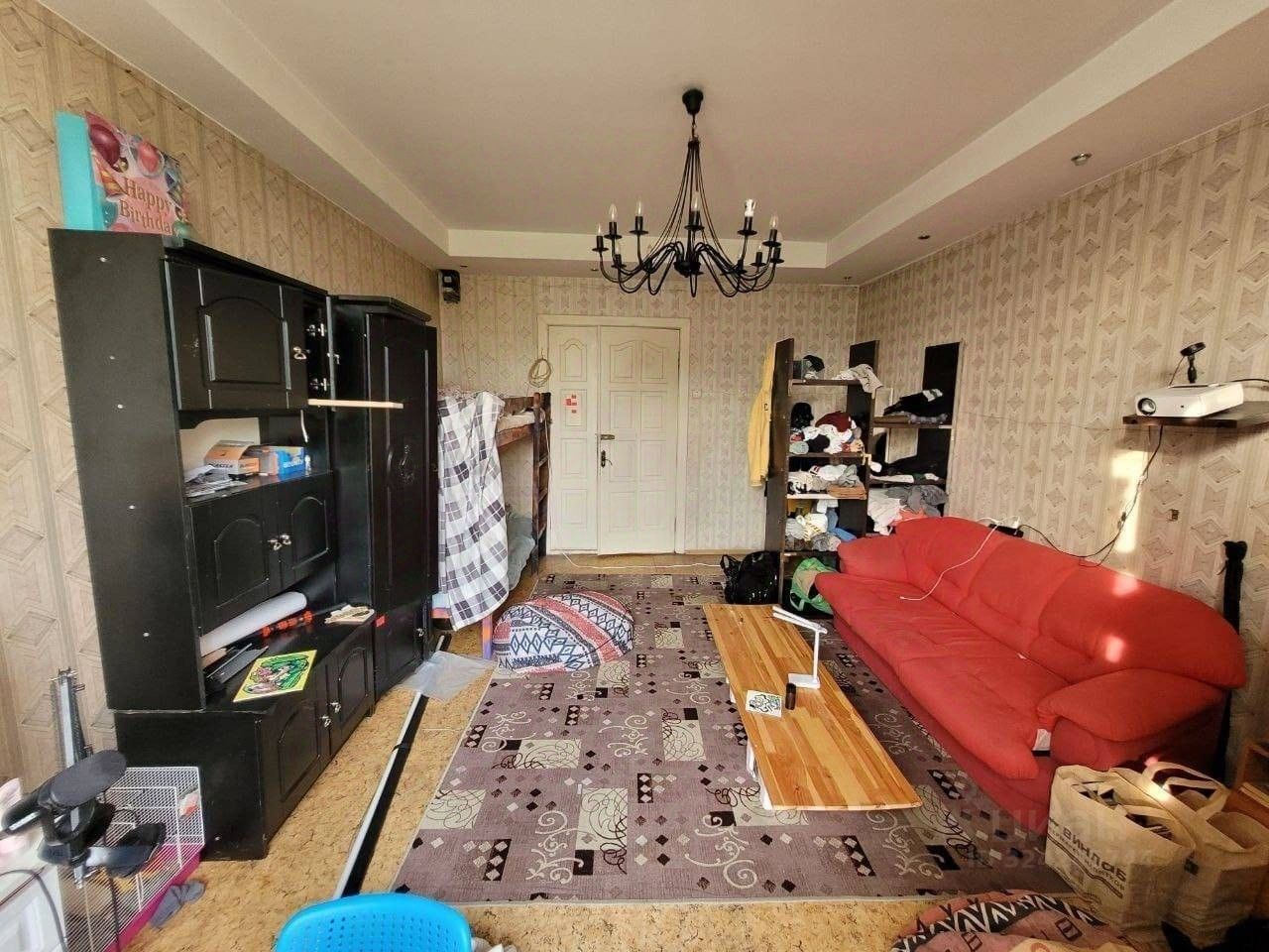 Продажа 3-комн квартиры на вторичном рынке Бабаевская улица, 1/8С1