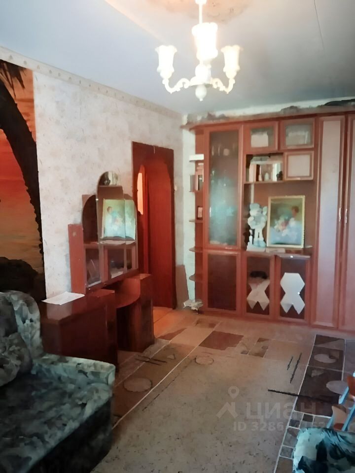 Продажа 2-комн квартиры на вторичном рынке д. Разметелево, улица ПТУ-56, 3