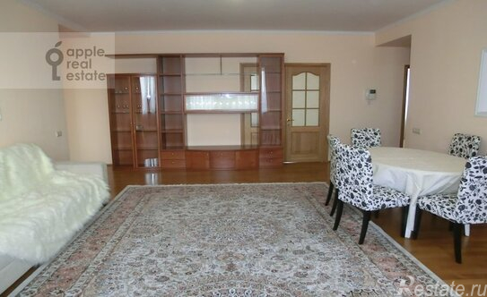 Аренда 4-комн квартиры на вторичном рынке улица Александра Невского,  д. 19-25