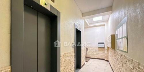 3-комн квартира улица Грина,  д. 15
