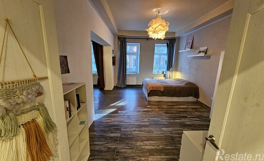 Продажа 3-комн квартиры на вторичном рынке Красноармейская 10-я ул,  д. 13