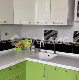 Продажа 3-комн квартиры на вторичном рынке улица Маршала Савицкого,  д. 28