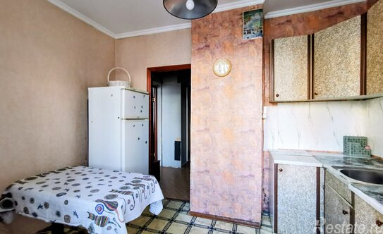 Продажа 1-комн квартиры на вторичном рынке ул Гурьянова,  д. 81