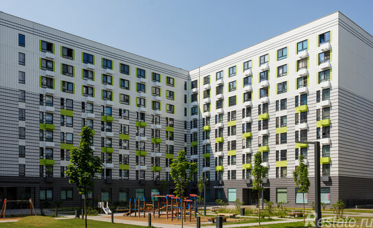 Продажа 1-комн квартиры на вторичном рынке Красная горка, Весенняя улица,  д. 14