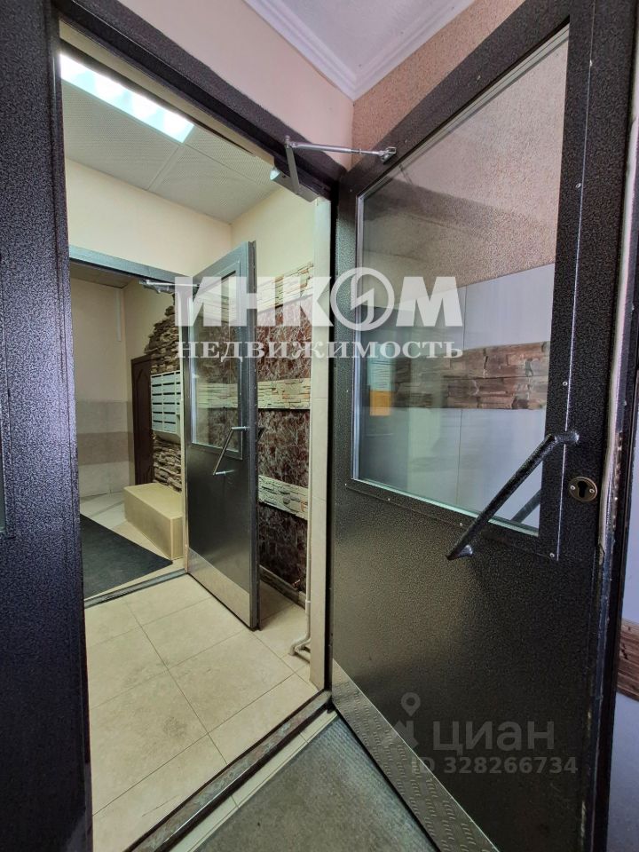 Продажа 4-комн квартиры на вторичном рынке Скобелевская улица, 23К2