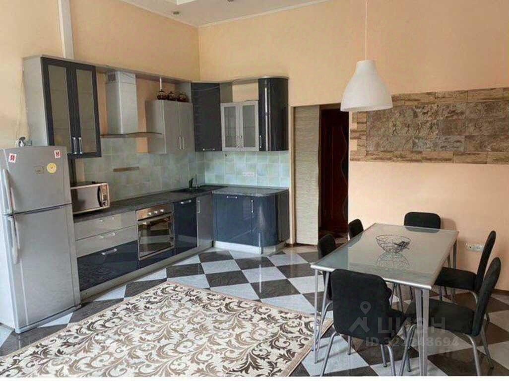 Продажа 3-комн квартиры на вторичном рынке Большая Садовая улица, 10