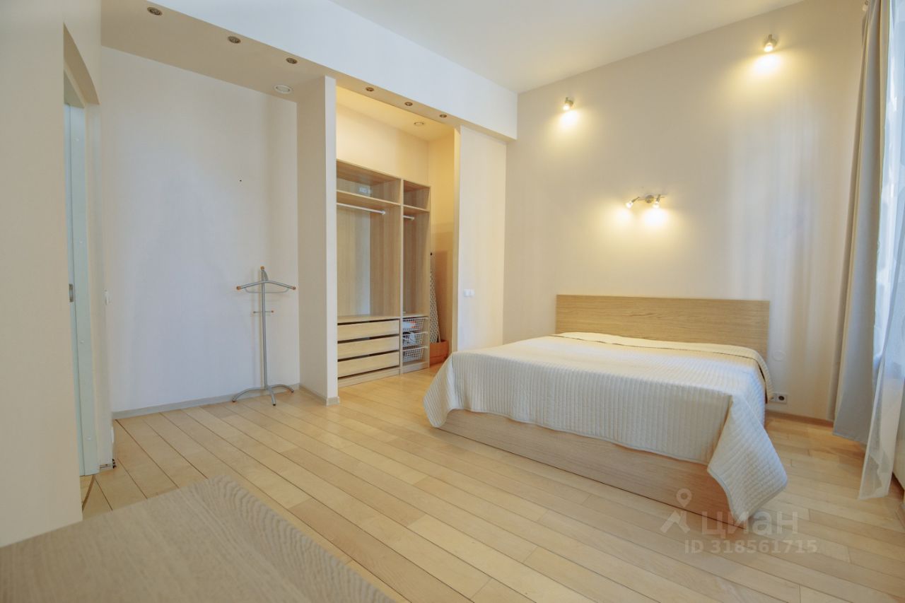 Продажа 1-комн квартиры на вторичном рынке проспект Большой Петроградской стороны, 33А