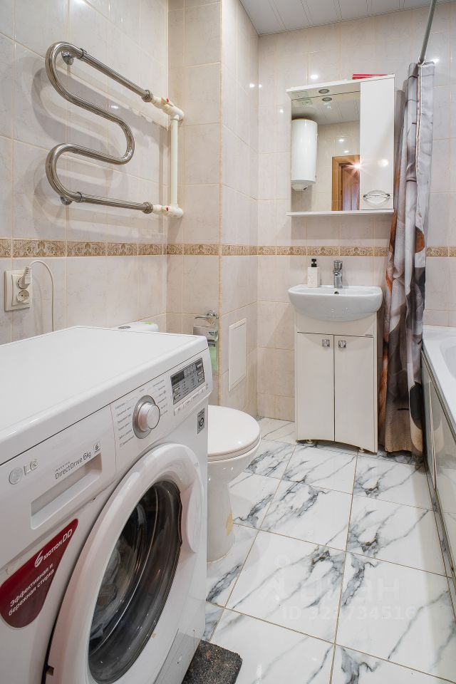 Продажа 1-комн квартиры на вторичном рынке Имени Свердлова пгт, проезд Западный, 2Б