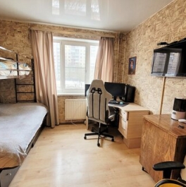 Продажа 2-комн квартиры на вторичном рынке Карпатская М. ул,  д. 21