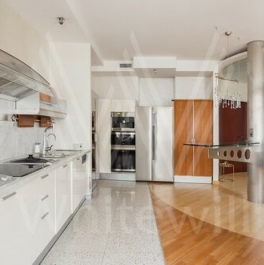 Продажа 5-комн квартиры на вторичном рынке улица Плющиха,  д. 22