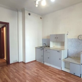 Продажа 3-комн квартиры на вторичном рынке Радиальная 6-я ул,  д. 5 к4
